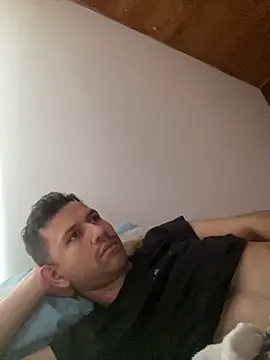 Michaell Spinelly online show from November 2025 02:49:01 PM