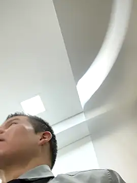 Manu0586 online show from December 2025 11:23:02 PM