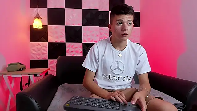 Snapshot of AndyFame1 chatting on September 2025 07:08:02 PM AndyFame1 online show from September 2025 07:08:02 PM