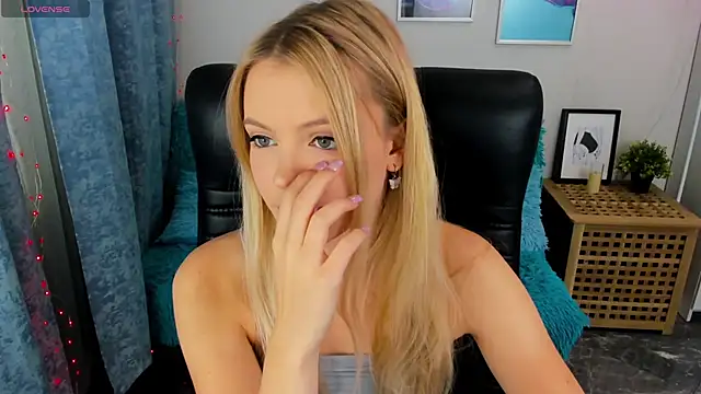 KatherineePierce online show from September 2025 12:42:02 PM