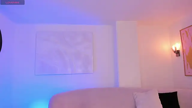 IsabellaMoreau online show from November 2025 07:37:02 PM