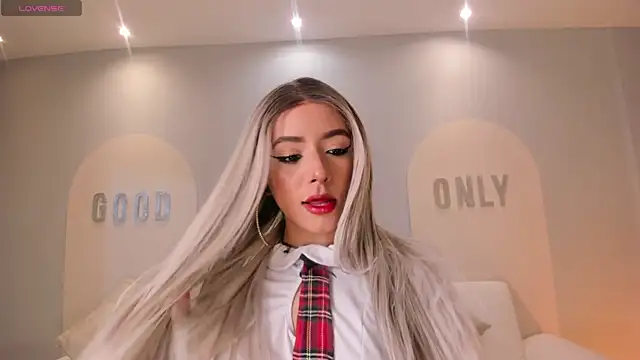 IsabellaMoreau online show from January 2026 07:39:01 PM