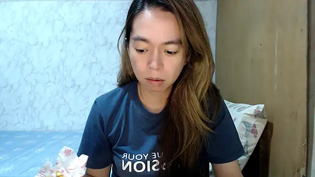 B0rn2Porn online show from September 2025 10:00:01 PM