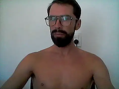 Snapshot of Bighead206 chatting on March 2026 07:31:01 PM Bighead206 online show from March 2026 07:31:01 PM