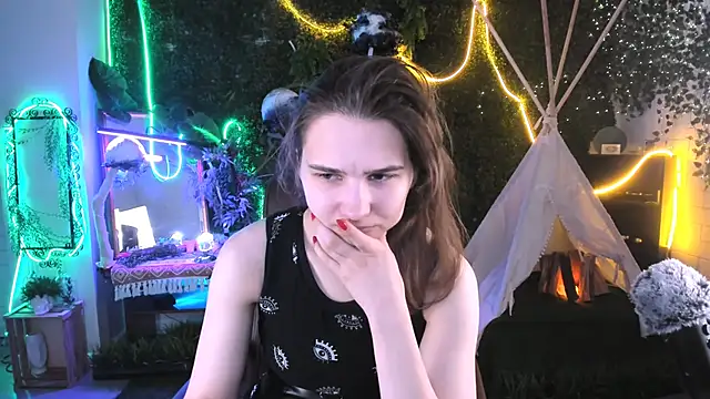 TessaMill online show from October 2025 05:16:02 AM