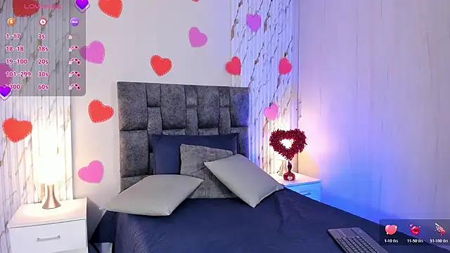 Snapshot of MissVioleet_ chatting on February 2026 05:35:02 PM MissVioleet online show from February 2026 05:35:02 PM