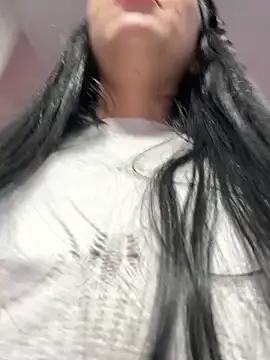 oh nina online show from September 2025 06:42:02 PM