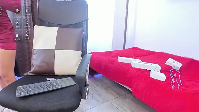 miaroberts69 online show from March 2026 10:16:01 PM