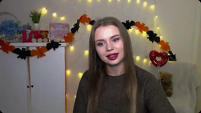 Snapshot of OceanicDawn chatting on October 2025 05:50:02 AM OceanicDawn online show from October 2025 05:50:02 AM