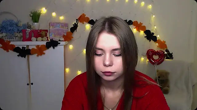 Snapshot of OceanicDawn chatting on October 2025 05:30:01 AM OceanicDawn online show from October 2025 05:30:01 AM