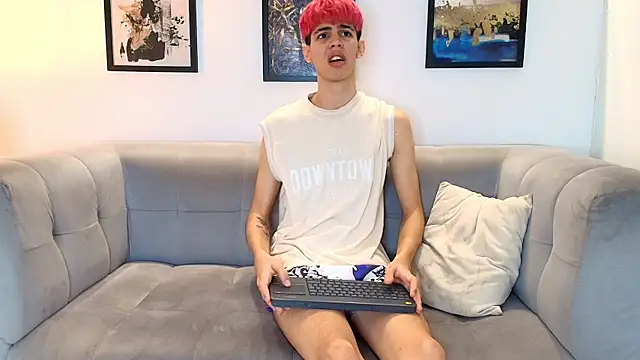 TWINKS FRIENDS online show from May 2026 05:31:02 PM