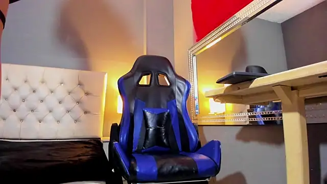 MiaMalkoba online show from November 2025 12:49:01 PM