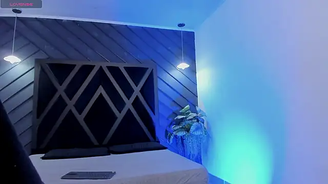 zoe martins  online show from February 2026 05:27:01 PM