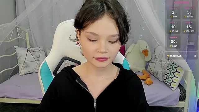 EmilyChaves online show from February 2026 07:01:01 AM