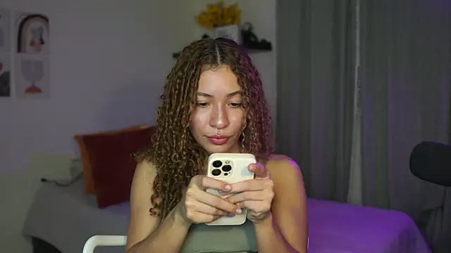 isabella-garcia- online show from September 2025 12:55:02 AM