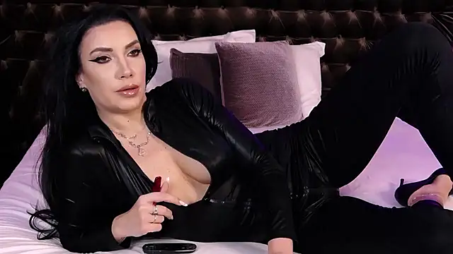 Snapshot of StephanyMillan chatting on January 2026 06:37:02 AM StephanyMillan online show from January 2026 06:37:02 AM