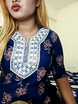 alexa cam44 online show from April 2026 07:40:02 PM