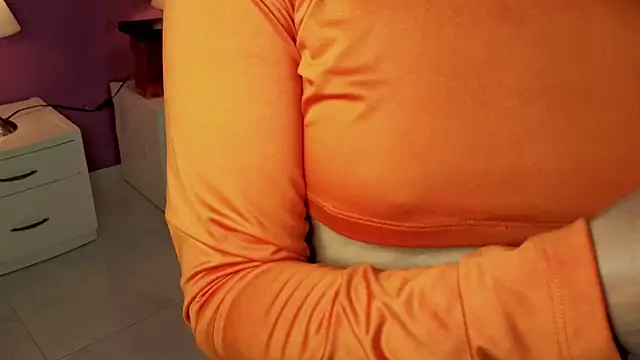 LiLLiAnderson online show from October 2025 12:06:01 PM