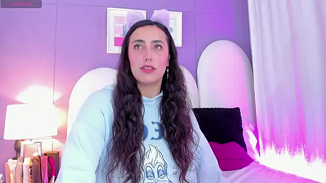 my aleja  online show from October 2025 03:23:02 PM