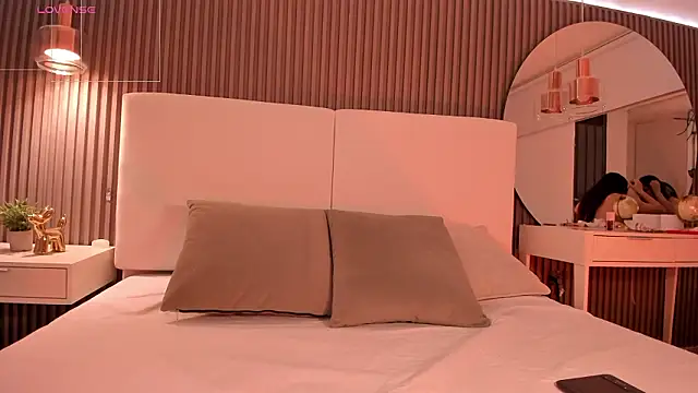 juliie star online show from March 2026 02:27:02 AM