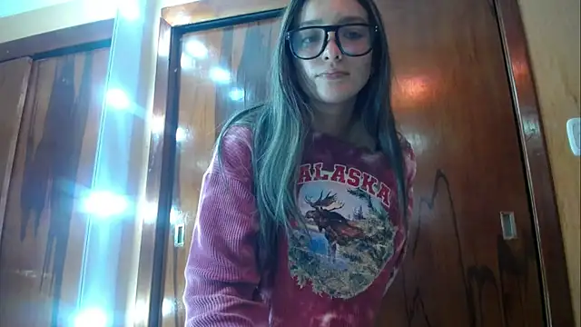 Snapshot of miss_lilieth chatting on May 2026 02:11:01 PM miss lilieth online show from May 2026 02:11:01 PM