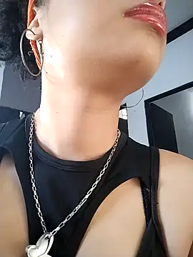 ChloeRaviss online show from December 2025 11:30:02 AM