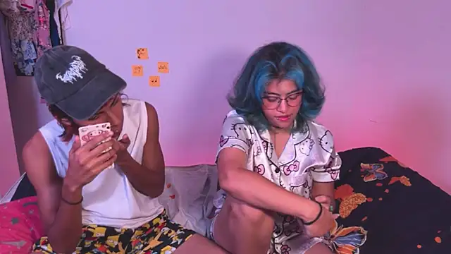 Snapshot of Andrewpetrikov_ chatting on September 2025 10:32:02 PM Andrewpetrikov online show from September 2025 10:32:02 PM