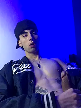 Snapshot of redmen69 chatting on October 2025 03:14:02 AM redmen69 online show from October 2025 03:14:02 AM