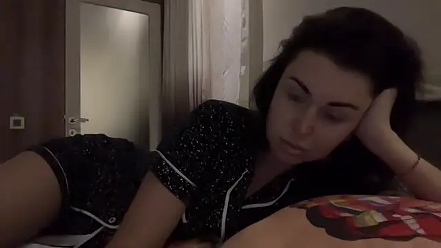 Gilin1 online show from November 2025 08:10:01 PM