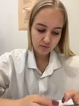 CandyVice online show from November 2025 05:12:02 PM