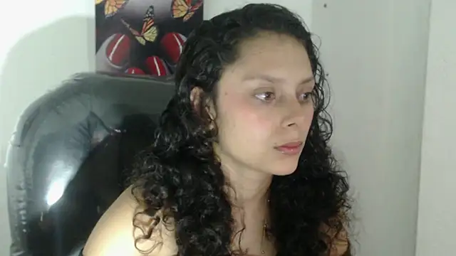 Lily Jone7 online show from September 2025 08:03:01 PM