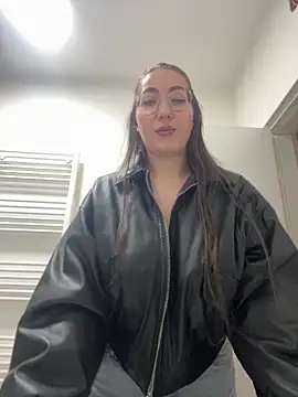 Kylie Kathy online show from June 2026 01:39:01 AM