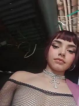 Mia Monroee online show from June 2026 08:33:02 PM