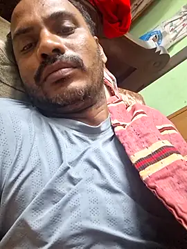 cutecouple1983 online show from December 2025 06:38:01 PM