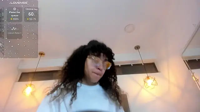 Hanna Cornee  online show from February 2026 12:11:01 PM