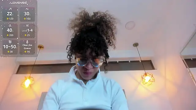 Hanna Cornee  online show from February 2026 01:31:02 PM