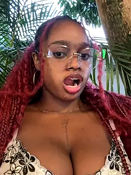 Snapshot of darle_volant chatting on November 2025 10:12:01 PM darle volant online show from November 2025 10:12:01 PM