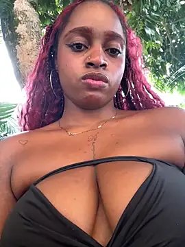 Snapshot of darle_volant chatting on November 2025 08:46:02 PM darle volant online show from November 2025 08:46:02 PM