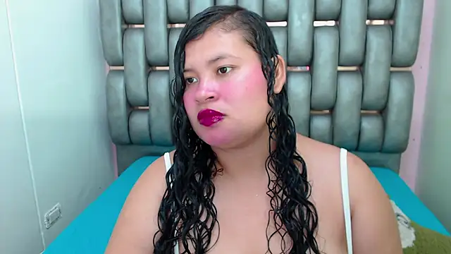 Madison Copers online show from November 2025 01:20:02 AM