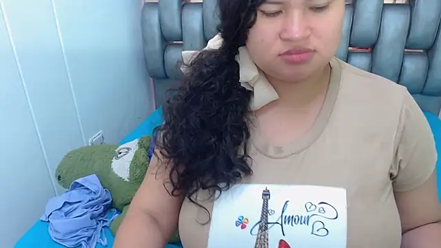 Madison Copers online show from December 2025 11:01:02 PM