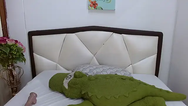 Madison Copers online show from March 2026 12:16:01 AM