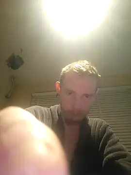 Snapshot of piercingpik chatting on February 2026 11:02:02 PM piercingpik online show from February 2026 11:02:02 PM