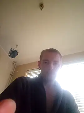 Snapshot of piercingpik chatting on February 2026 04:07:02 PM piercingpik online show from February 2026 04:07:02 PM