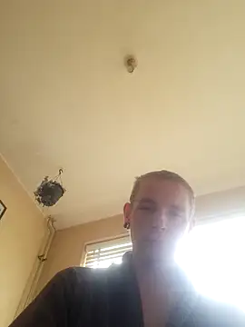 Snapshot of piercingpik chatting on February 2026 01:01:02 PM piercingpik online show from February 2026 01:01:02 PM