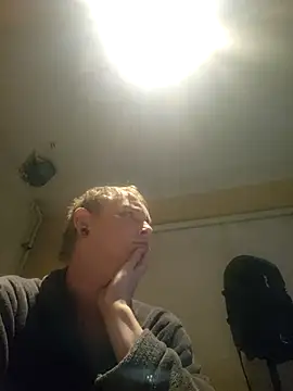 piercingpik online show from April 2026 08:20:02 PM