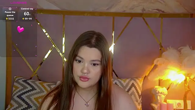 EmilyHyde online show from October 2025 03:35:01 PM