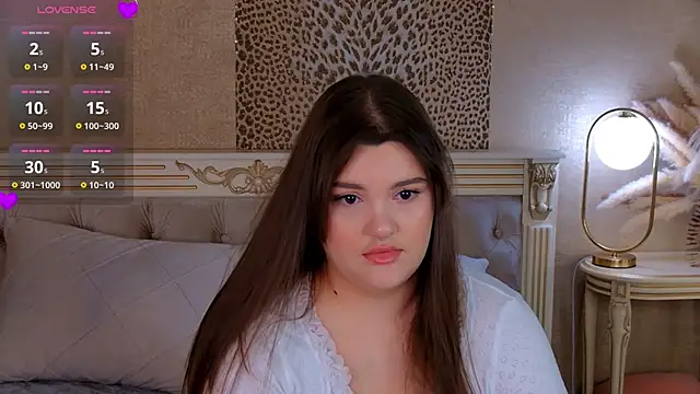 EmilyHyde online show from June 2026 08:42:01 PM