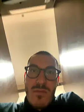 xAaronx9095 online show from October 2025 08:12:01 AM