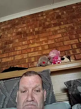 Snapshot of wallacelegend chatting on September 2025 05:54:01 AM wallacelegend online show from September 2025 05:54:01 AM