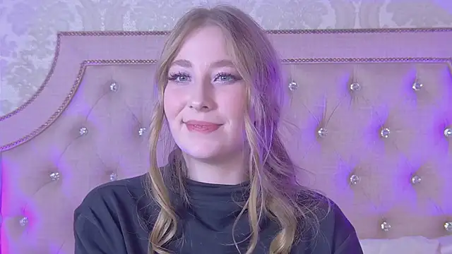 Snapshot of MiaEuphoria_ chatting on September 2025 10:20:02 AM MiaEuphoria online show from September 2025 10:20:02 AM